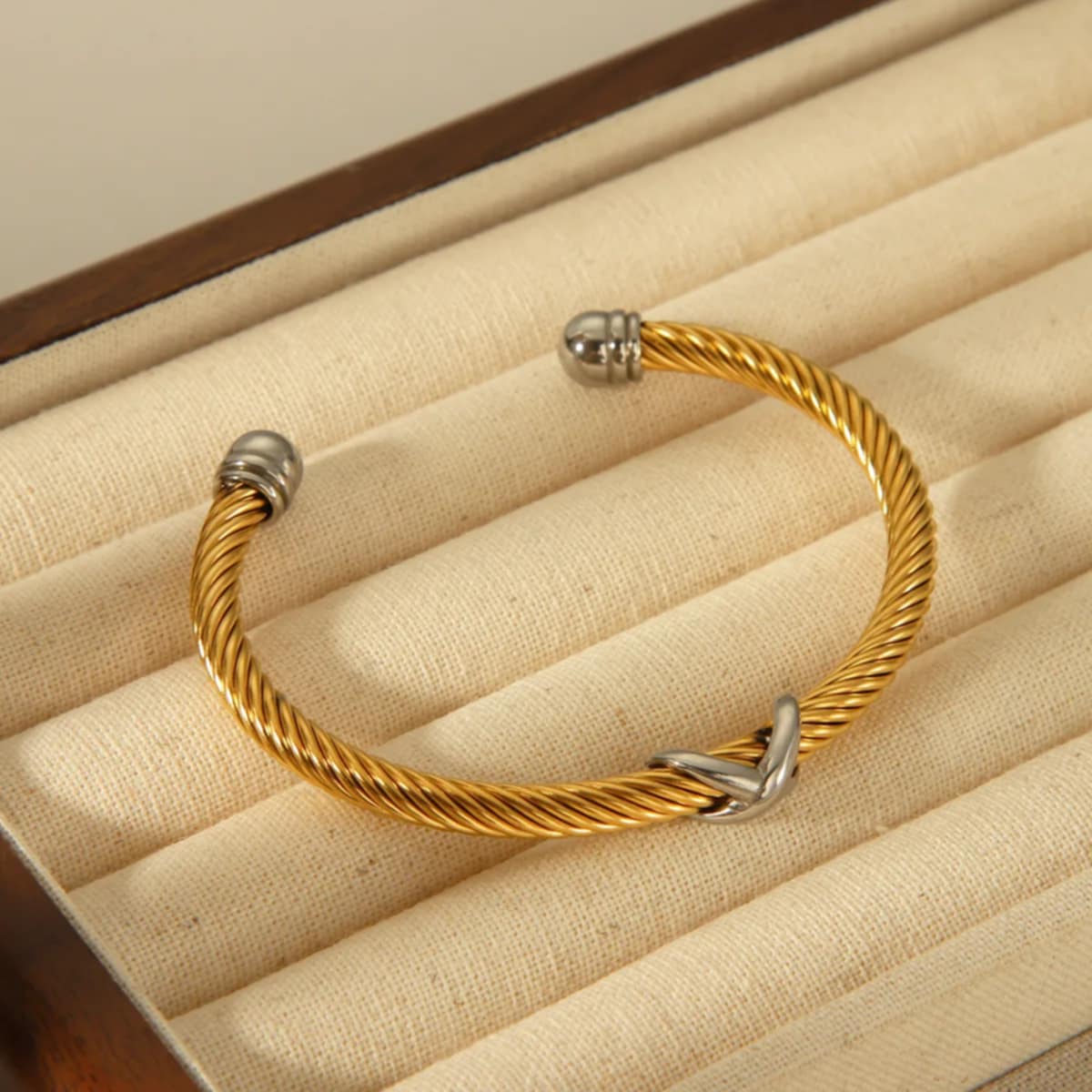 Rhea Bracelet