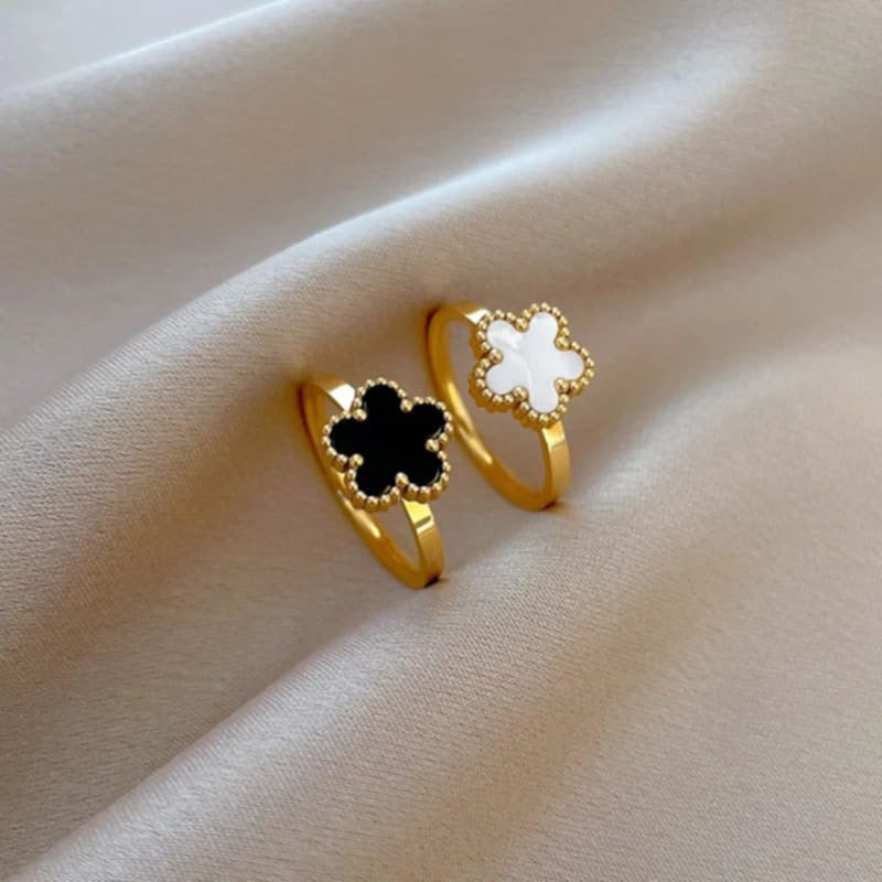 Clover Ring