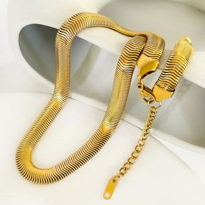 Slithering Necklace
