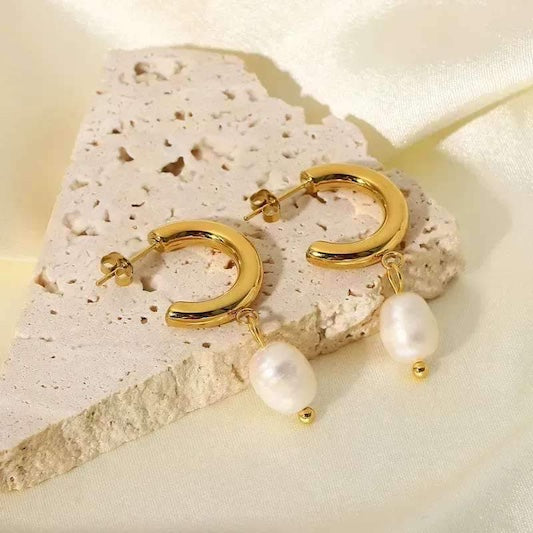 Naghive Pearl Earrings