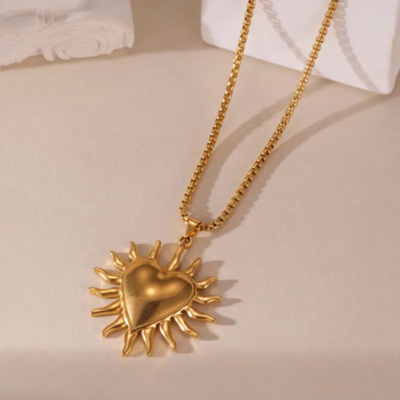 Corazón Íntimo Necklace